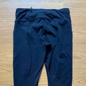 7/8 lululemon pace rival crop size 8